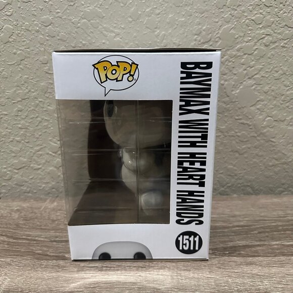 Funko Pop! Disney Big Hero 6 Baymax with Heart Hands Deluxe Figure #1511! - Picture 3 of 7